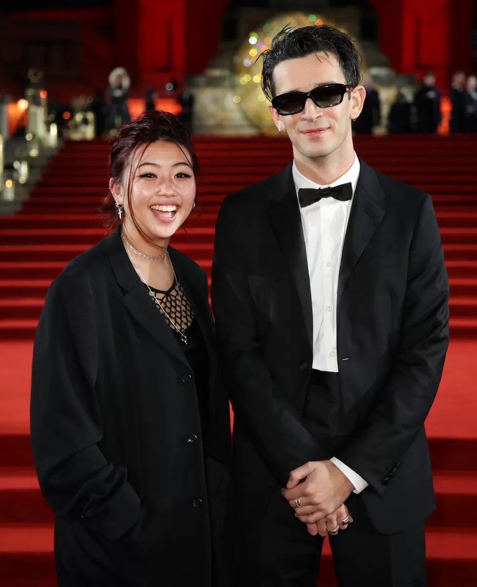 Matty Healy: każdy, kto nazwał jego uwagi rasistowskimi lub obraźliwymi, został „WKRĘCONY”