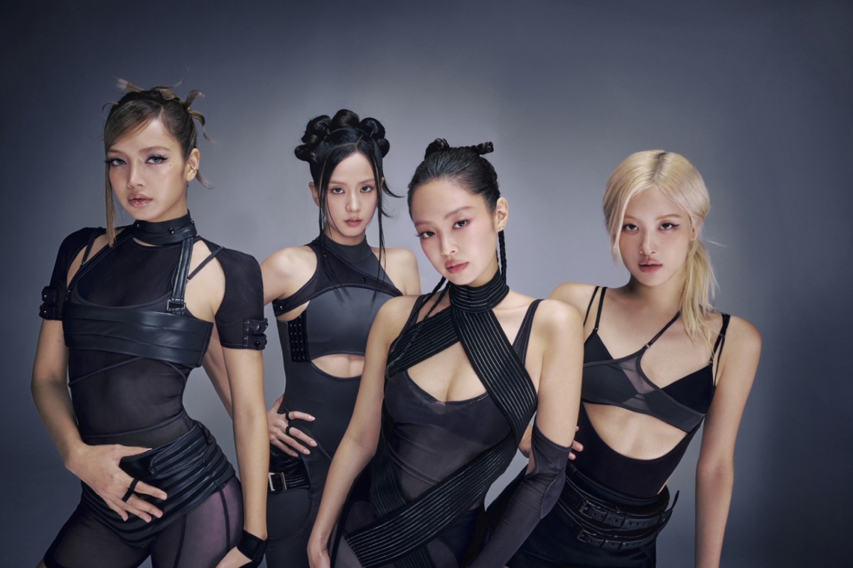 BLACKPINK już nie działa jak dawniej. Lisa idzie do kina, Jisoo do Netflixa, Jennie prowadzi własną firmę, a Rosé buduje globalną karierę solo