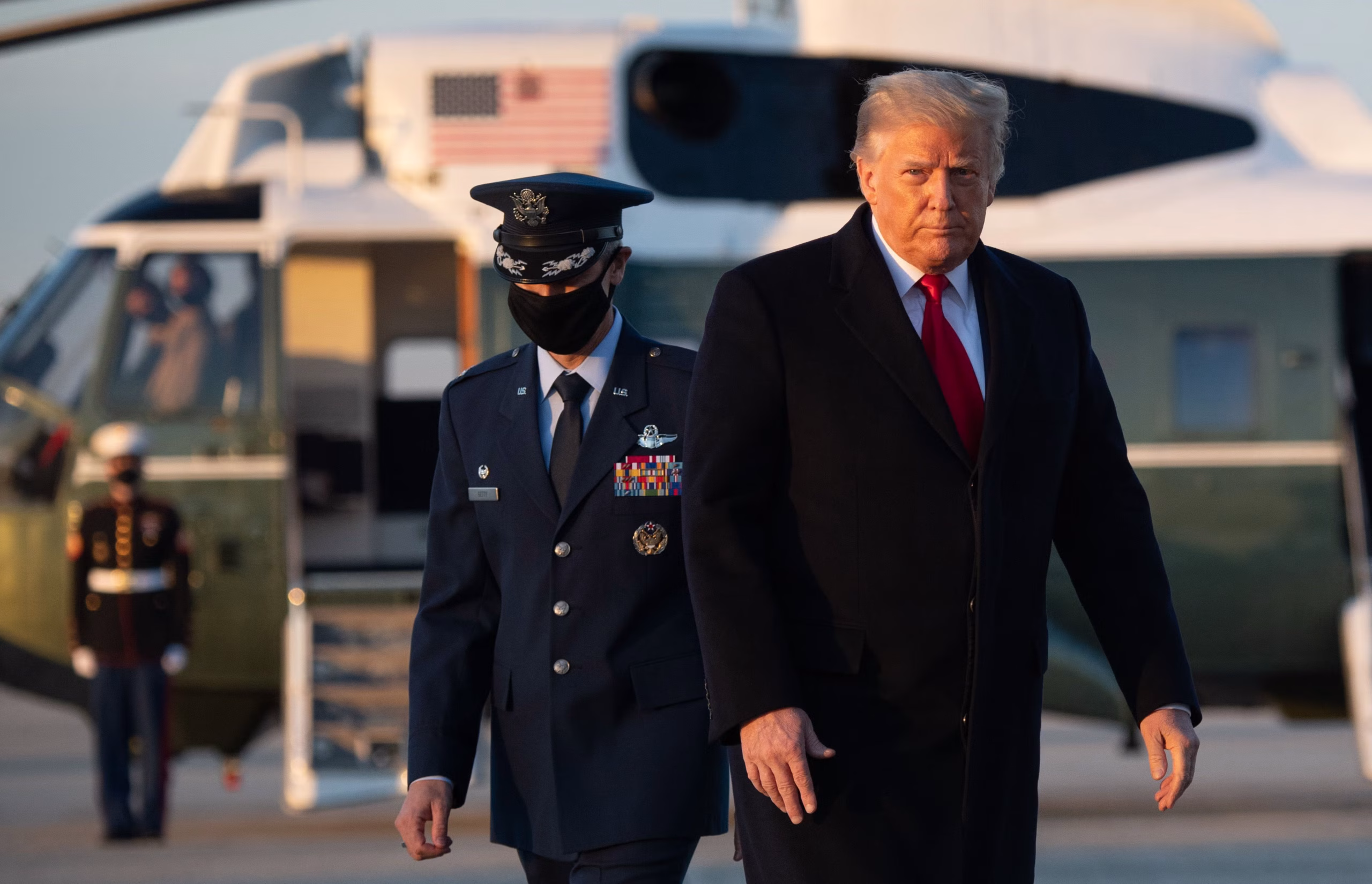 Trump twierdzi, że strażacy wynieśli go z Ground Zero po 9/11. Jego relacja znów budzi wątpliwości